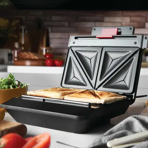 820W 2 SLICE EASY CLEAN SANDWICH MAKER