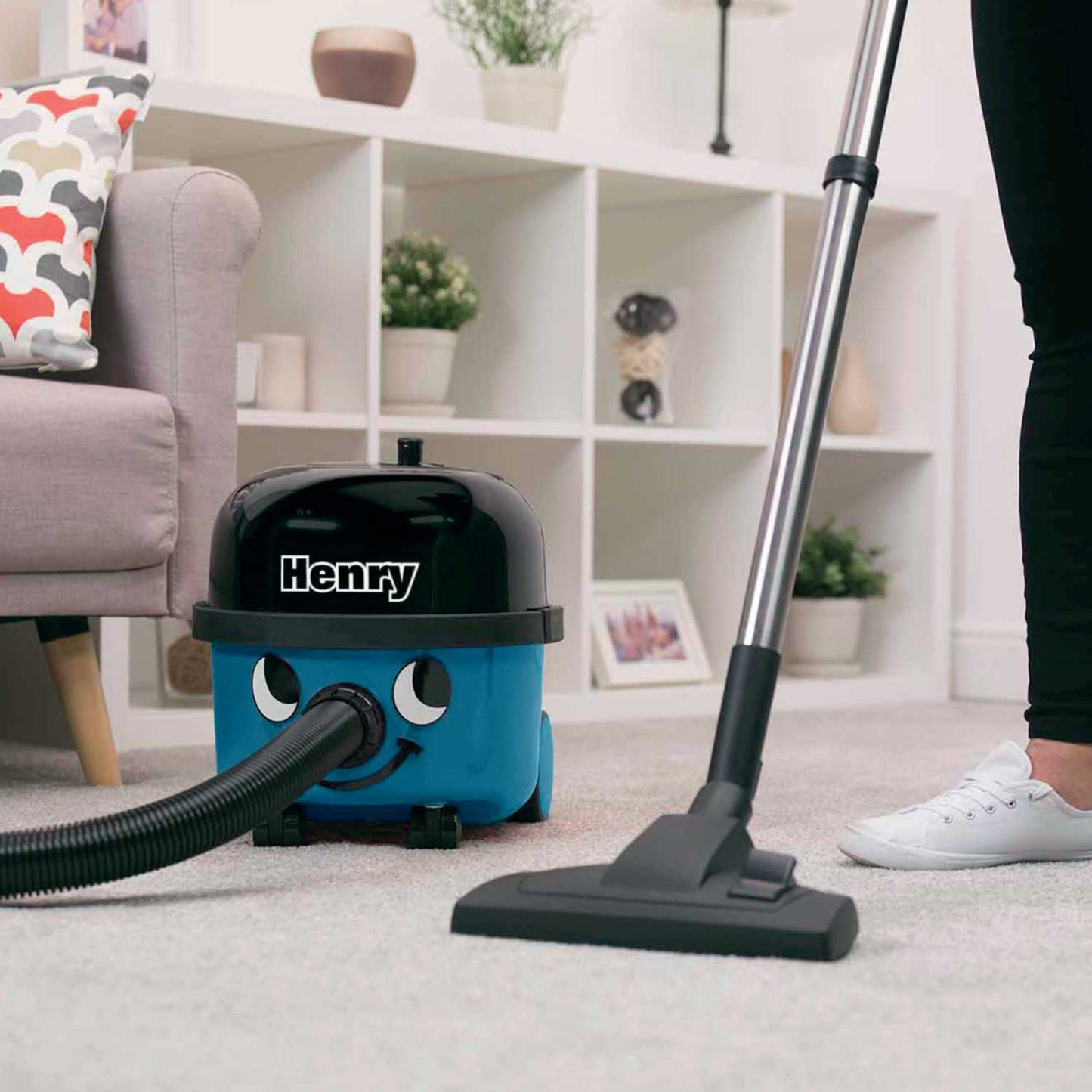 HENRY COMPACT VACUUM CLEANER BLUE 230V HVR160