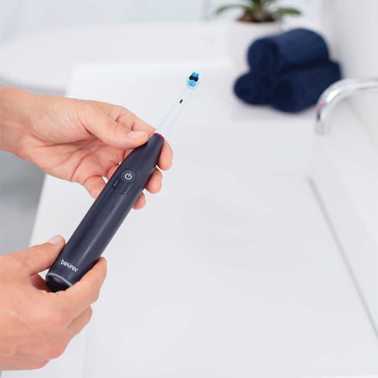 LI-ION RECHARGEABLE TOOTHBRUSH WITH STORAGE BOX